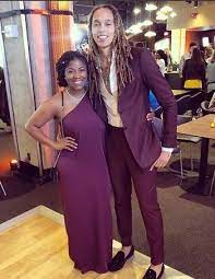 Brittney griner is a professional basketball player currently employed by phoenix mercury from the learn more exciting facts about the basketball star, her height, wife, girlfriend, parents, and more. Brittney Griner Height Weight Age Wife Biography Net Worth Facts