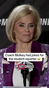 Kim Mulkey Coaching Wink
