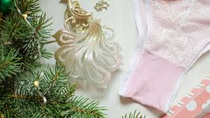 El final de un año y el comienzo de otro representa un momento cargado de simbolismo, por eso lo celebramos con costumbres alejadas de toda lógica 1. Ano Nuevo 2021 La Ropa Interior De Ciertos Colores Funciona Lo Que Debe Tener En Cuenta Para Recibir El Ano