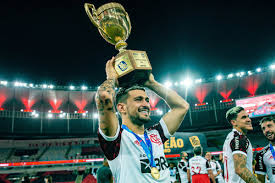 Jun 01, 2021 · arrascaeta esteve na rocinha semana passada e posou ao lado de vários jovens sem máscara. Sala12 On Twitter Arrascaeta E O Maior Estrangeiro Da Historia Do Flamengo Em Relacao A Titulos Marcos Braz Https T Co U2virpbfgb Twitter