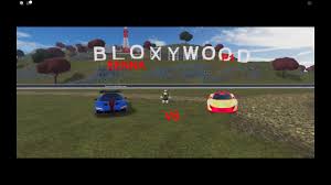 Mclaren Senna Vs Mclaren P1 Roblox Vehicle Simulator Youtube