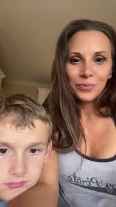 Nikki Jamison's Instagram, Twitter & Facebook