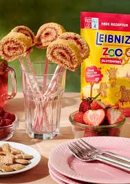 Kennt Ihr Schon Unser Rezept Fur Biskuit Lollies Hier Findet Ihr Alle Notigen Zutaten Und Schritte Zum Selber Ausprobier In 2020 Kuchen Mit Butterkeks Rezepte Biskuit