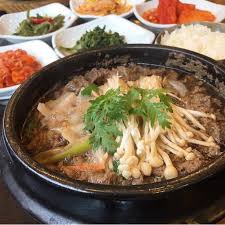 Tagline nya ialah urban korean food. 10 Makanan Khas Korea Selatan Yang Wajib Dicicipi