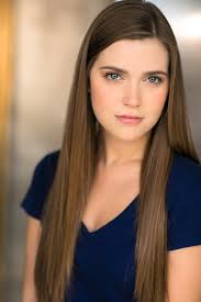 Elizabeth Labadie's Instagram, Twitter & Facebook