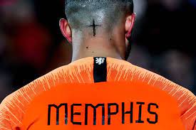 Memphis depay (moordrecht, 13 februari 1994) is een nederlands voetballer die doorgaans als aanvaller speelt. Deutschland Niederlande Memphis Depay Vom Gescheiterten Talent Zum Gefurchteten Torjager Watson