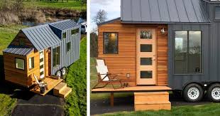 Tour This Tiny House With Ample Storage Options Petite Maison Mobile Maison Mobile Belles Petites Maisons