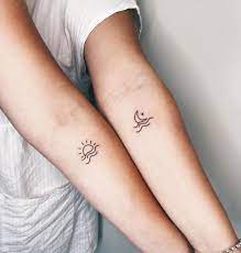 These Matching Tattoo Ideas Are Great For Couples Friends And Family Members From Quotes To Symbo Cousin Tattoos Small Matching Tattoos Friend Tattoos Small
