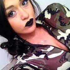 Alissa Cramer's Instagram, Twitter & Facebook