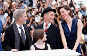 From film school reject to hollywood legend, take a look at steven spielberg's career so far and explore what lies ahead. Steven Spielberg Starportrat News Bilder Gala De