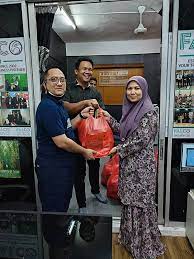 Marketing communications director, top designer garment manufacturing. Messrs Fariz Halim Co Home Facebook