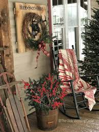 This may be one of the easiest ways to bring some farmhouse décor into your christmas decorating, and one of the most the thing about farmhouse decorating is you use what you have. 28 Wonderful Christmas Decorating Ideas For Magical Outdoor Spaces Christmas Porch Decor Front Porch Christmas Decor Farmhouse Christmas Decor