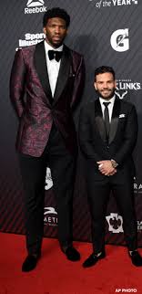 Joel embiid's height, weight, and body measurements. Photo Of Joel Embiid Standing Next To Jose Altuve Goes Viral 6abc Philadelphia