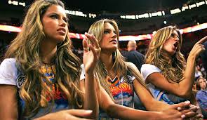 When the tampa bay buccaneers quarterback is on the field, gisele is never too far behind in the stands. Nba Seite 7