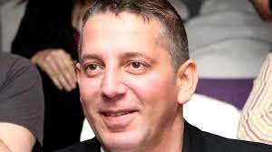 Costin marculescu a lansat şi şapte videoclipuri difuzate de posturile de muzică. Costin MÄƒrculescu A Avut Un Fiu Bibi Cu O FostÄƒ IubitÄƒ CunoscutÄƒ In 2003 Libertatea