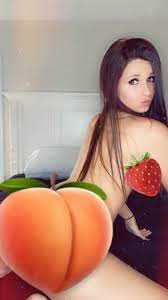 Lucklessholly on X: Check out my new post on Onlyfans 😉….well minus the  fruit 😅 t.coRaiWTGKH55  X