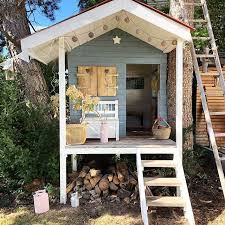 23 Schones Gartenhaus Kinder Inspiration In 2020 Gardening For Kids Garden Design Creative Gardening