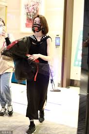 综上,宋雨琦AI脸替换引发热议,梦境与现实交织的“忘忧网友:停不下来沉迷其中