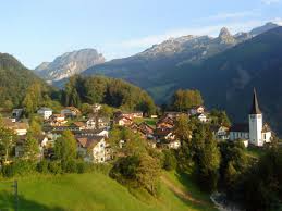 It is used as a small ski resort with a cable car leading to the fronalpstock. Villages Stoos