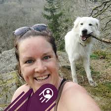 WIN EEN JAAR LANG Smoeltjes! 🍪🎉 Krijg een jaarvoorraad van al je  favoriete Smoeltjes: van Speculaasjes tot Ufo's en nog veel meer lekkers.  Een pakket vol koekjesgeluk! 😍 Hoe doe je mee?