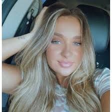 Mallory Knowles (mallorygkk)