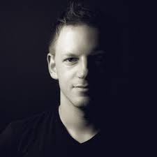 Maykel Loomans' Photos — Shoeboxᵅ