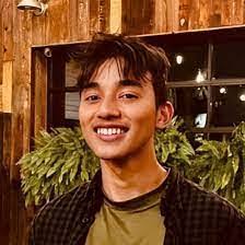 Ariel Calimlim's Instagram, Twitter & Facebook