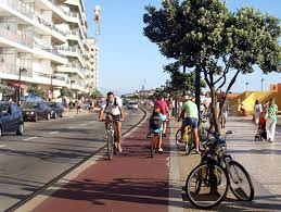 It sits in a sandy coastal plain, a cuspate foreland. Ficheiro Ciclovia Povoa Varzim Jpg Wikipedia A Enciclopedia Livre