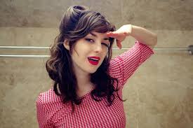 An Easy Victory Roll Tutorial Just In Time For July 4th Vintage Hairstyles Long Hair Styles Retro Hairstyles