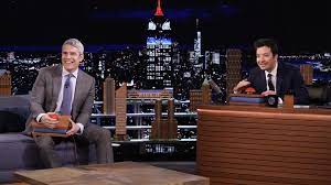 The tonight show starring jimmy fallon has explained, all television shows must overbook to ensure all seats in the studio are full. Nbc S Tonight Show Starring Jimmy Fallon Brings Back Live Studio Audience The Hollywood Reporter