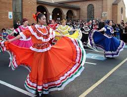 The dress is widely used in mexico, and today represents an authentic mexican style. Traditional Mexican Women S Clothing By Bonadvisor Medium