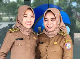 Membuat saya tersadar akan apa yang akan saya model baju kerja batik exclusive. 15 Trend Terbaru Model Baju Kuning Kaki Pns Maria Space