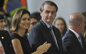 Flavio E Michelle Na Mira Da Receita Popularidade De Bolsonaro Despenca Rede Brasil Atual