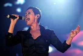 Pin By Rhondavu On Lisa Famous Musicians Lisa Stansfield Songwriting