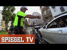 Danny Shook Video Tscho Ralph Und Markus Best Of Kolner Fahrrad Cops Spiegel Tv Fahrrad Berichterstattung