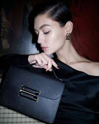 Loretta Martinelli (aboutloretta)