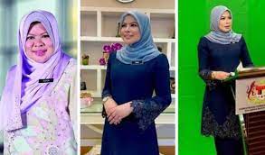 Tengah hari tadi saya telah turun padang bagi mengagihkan barangan asas kepada penduduk perumahan awam sri perlis 1, kampung datuk keramat melalui program kembara prihatin negara@kongsi rezeki. Ramai Kagum Penampilan Baharu Rina Harun