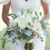 Learn about wedding centerpieces, bouquets, boutonnieres, and how to make beautiful wedding flower arrangements from designers and tastemakers in the floral and event world. 1