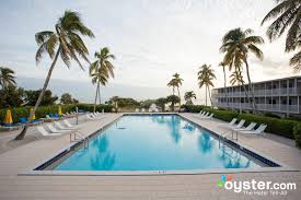 The ideal island hideaway, sanibel inn offers a relaxing environment immersed in natural beauty. Sunset Beach Inn Tennis At The Sunset Beach Inn Oyster Com Hotel Photos