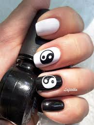 Black And White Drip Nails Pin Ot Polzovatelya Pakifashion Com Na Doske Black And White Nail Art Nejl Art Nogti Manikyur