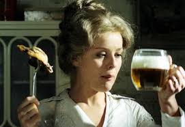 In 1971, she completed her studies at comenius university in bratislava. Magda Vasaryova Ve Filmu Postriziny Zena Cz Magazin Pro Zeny