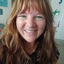 Lorie Michaels's Instagram, Twitter & Facebook