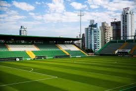 Além do comandante, chega também o auxiliar dino camargo e a preparação física ficará sob o comando de willian andré, que integra a comissão técnica permanente. Chapecoense X America Mg Veja Onde Assistir Escalacoes Desfalques E Arbitragem Brasileirao Serie B Ge