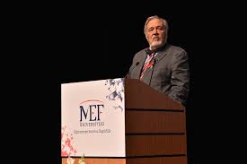 Hakan çelik'in sorularını yanıtlayan ortaylı, dünyadaki türk karş. Mef Universitesi 2016 2017 Akademik Yili Ilber Ortayli Dersi Ile Acti Egitim Ajansi Egitim Egitim Ajansi Abbas Guclu Dgs Oss