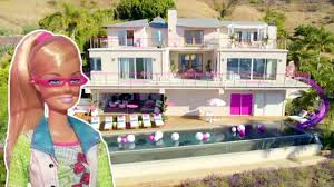 Weltweit ist die barbie unangefochtener bestseller, wenn es um puppenverkäufe geht. Barbie Puppenhaus Mattel Matte