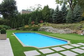 Gazon Synthetique Autour De La Piscine Westmount Montreal Quebec Gazon Synthetique Piscine Gazon