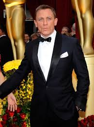 Sartorial Poetry Daniel Craig In A Tom Ford Midnight Blue Classic Shawl Collar With Silk Cuff Black Tie Formal Wear Best Dressed Man Daniel Craig