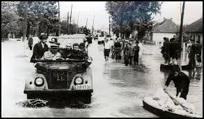 Centrul chinei a fost atunci grav afectat de o serie de inundaţii cauzate de deversarea fluviului galben şi a râului yangtze. 12 Mai 1970 Cinci Decenii De La InundaÅ£iile Care Au Devastat Peste 1 500 De LocalitÄÈi Din Romania Glasul Info