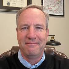 From Monologue to Dialogue: Empowering Students Through Social Media