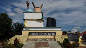 Ianya terletak di bandar seri menanti dan yang menarik berkenaan dengan binaan ini, ianya tidak. Mohd Faiz Bin Abdul Manan Mercu Tanda Za Ba